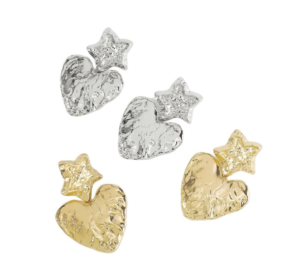 Coppia orecchini stella cuore effetto martellato