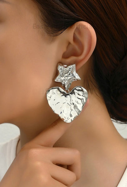 Coppia orecchini stella cuore effetto martellato