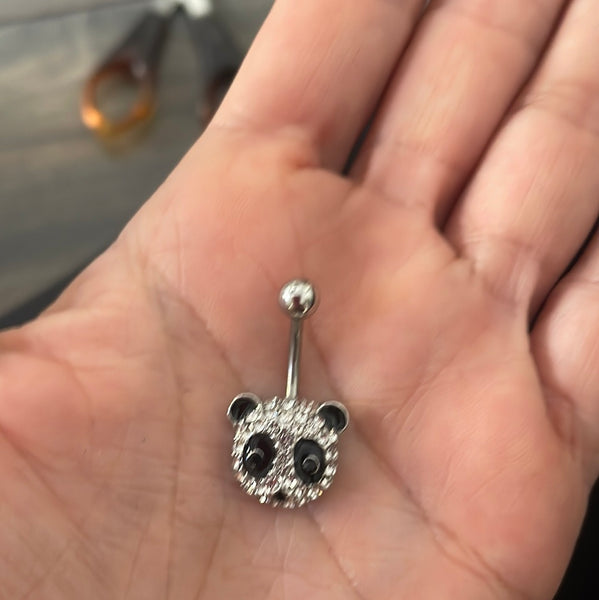 Piercing ombelico panda