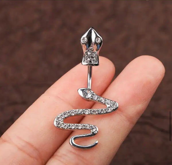 Piercing ombelico serpente