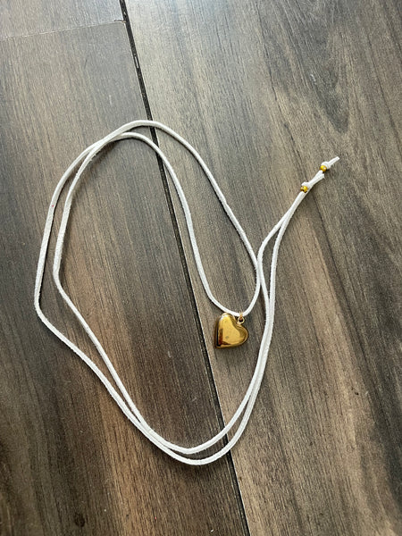 Collana collarino laccio vari colori camoscio cuore puff grande