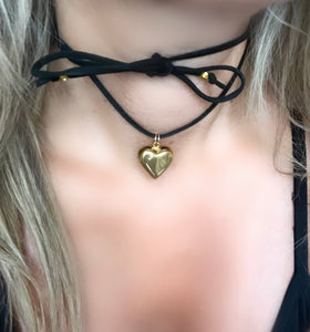 Collana collarino laccio vari colori camoscio cuore puff grande