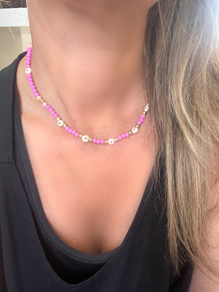 Collana vari colori pietrine colorate e margherite