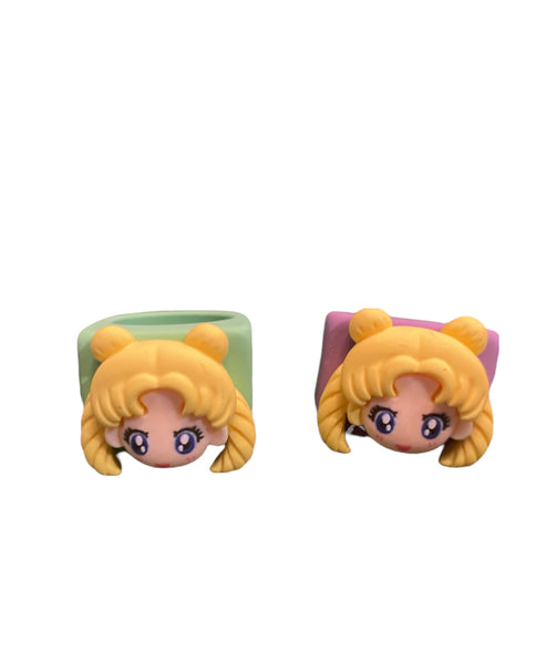 Anello resina sailor moon vari colori