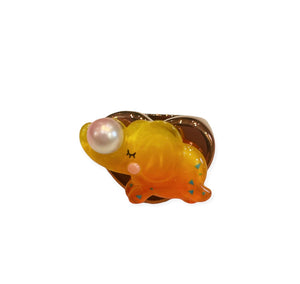 Anello resina metallizzata vari colori con elefantino con perla