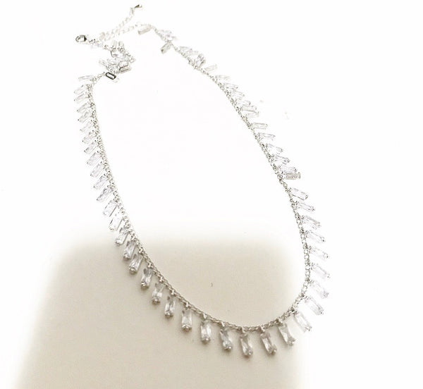 Collana girocollo con pendenti baquette strass