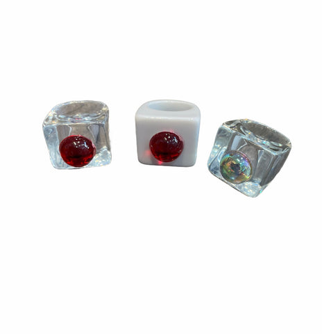Anello resina con pois l’anello sceglie dove andare