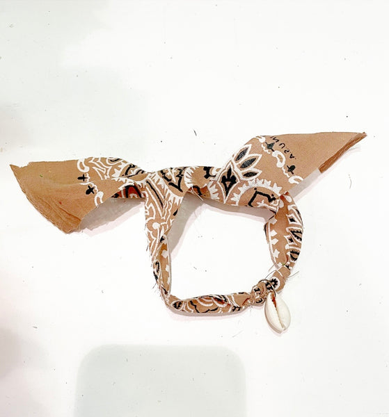 Cavigliera bracciale bandana e conchiglia