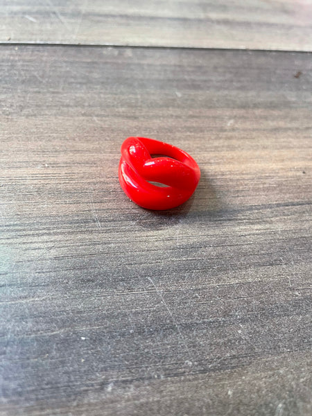 Anello resina kiss l’anello sceglie dove andare