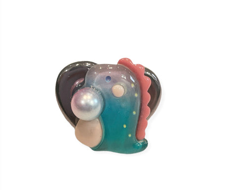Anello resina metallizzata vari colori draghetto con perla