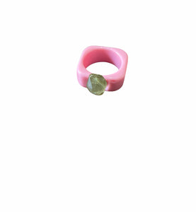 Anello resina fascia quadrata con pietra  l’anello sceglie dove andare