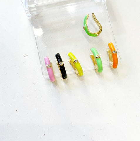 Mono earcuff smaltato