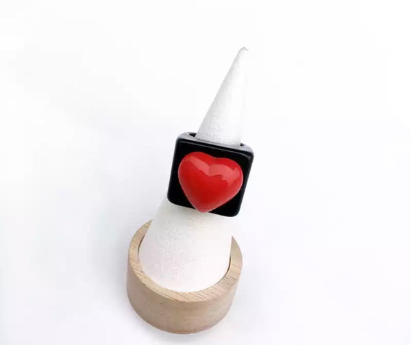 Anello resina con  cuore l’anello sceglie dove andare