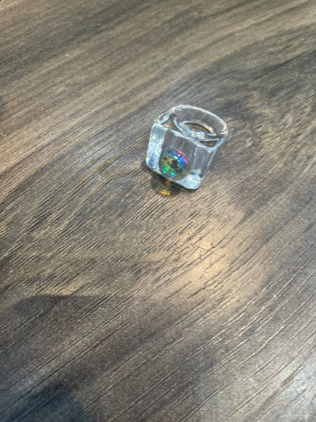 Anello resina con pois l’anello sceglie dove andare