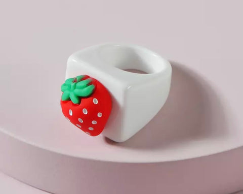 Anello resina fragola l’anello sceglie dove andare