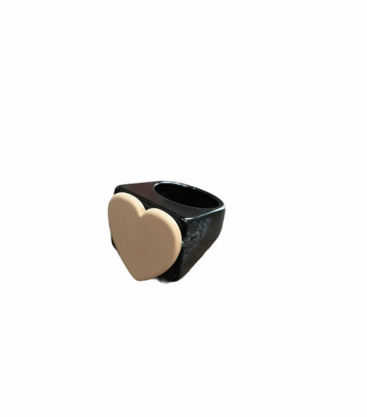 Anello resina cuore l’anello sceglie dove andare