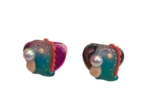 Anello resina metallizzata vari colori draghetto con perla