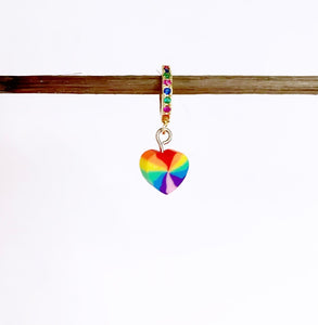 Mono orecchino cuore arcobalenato